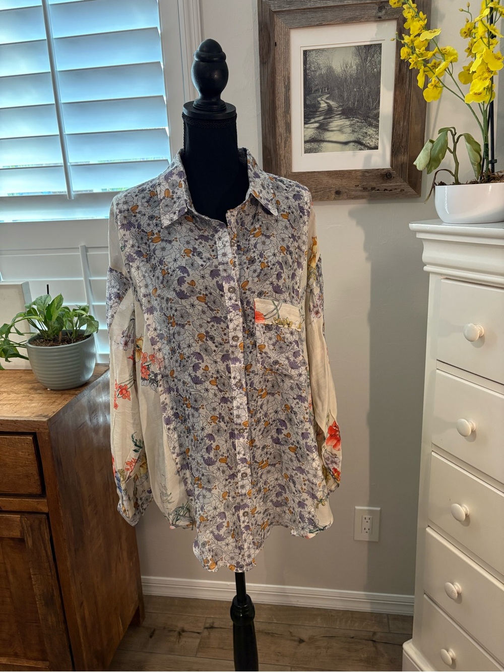 POL Floral Button-Down Long Sleeve Shirt, S/M